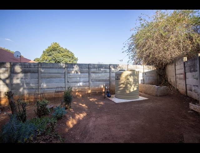 2 BEDROOM APARTMENT FOR SALE IN CYRILDENE